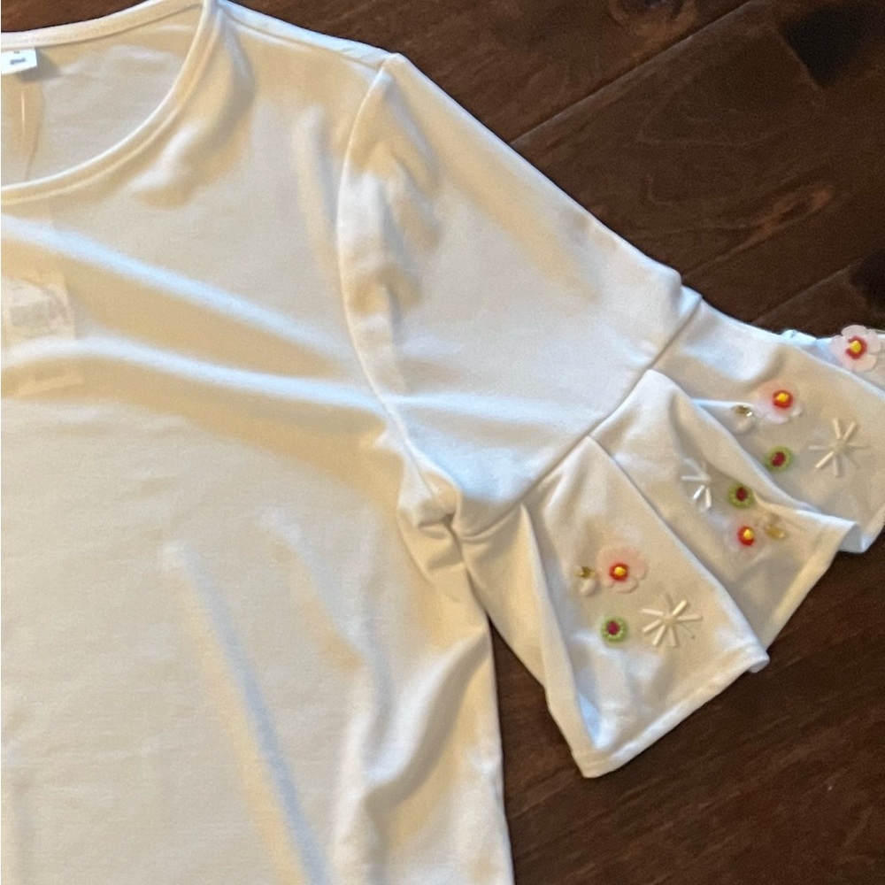 NEW 7th AVENUE NEW York & COMPANY WHITE BLOUSE SIZE MEDIUM